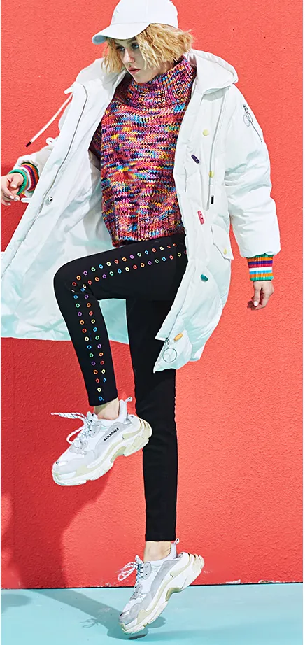 MAXMARTIN WHITE OVERSIZE PUFFER COAT WITH LETTERS AND ZIP DETAIL M85084R041
