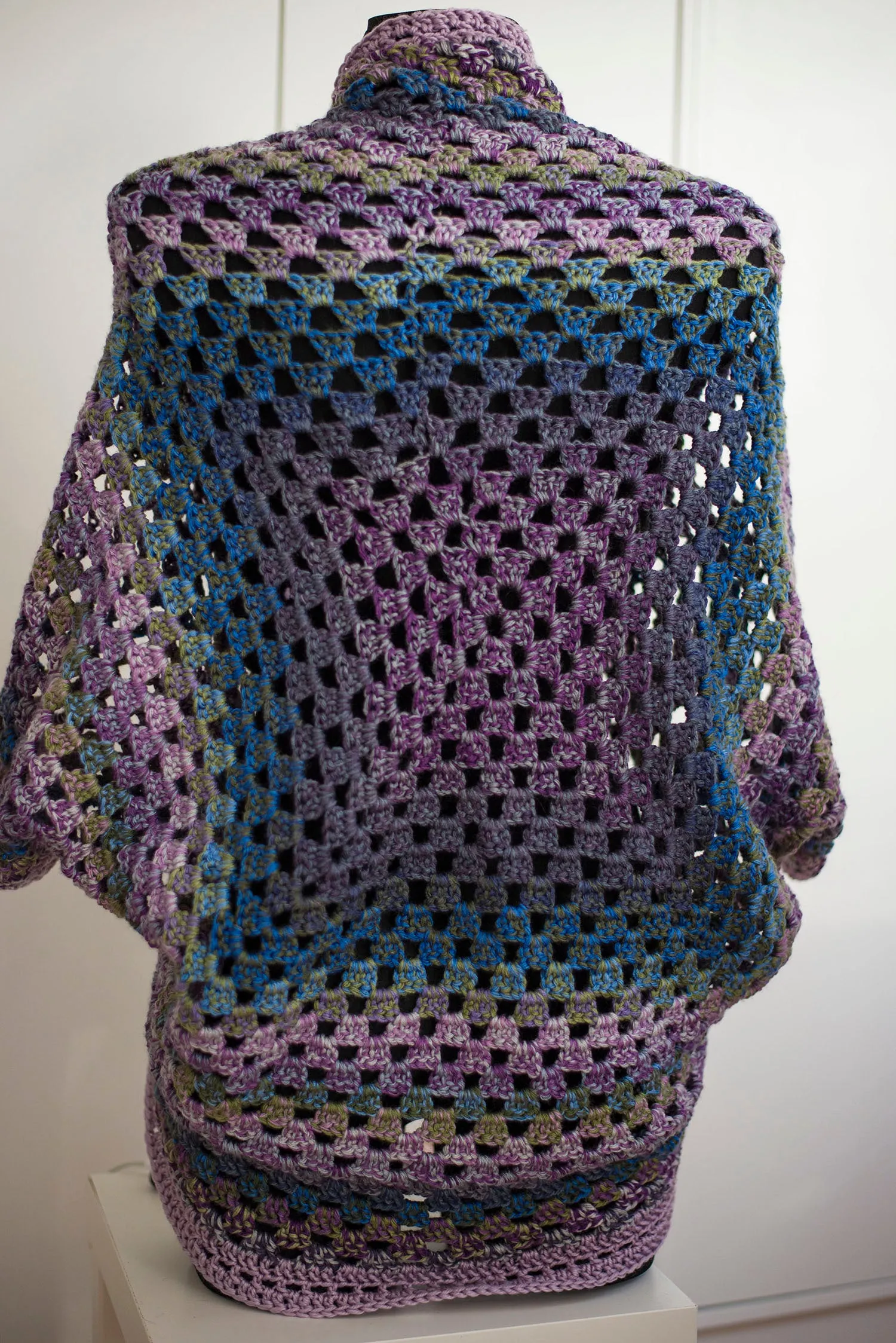"Secrecy" Round Cardigan