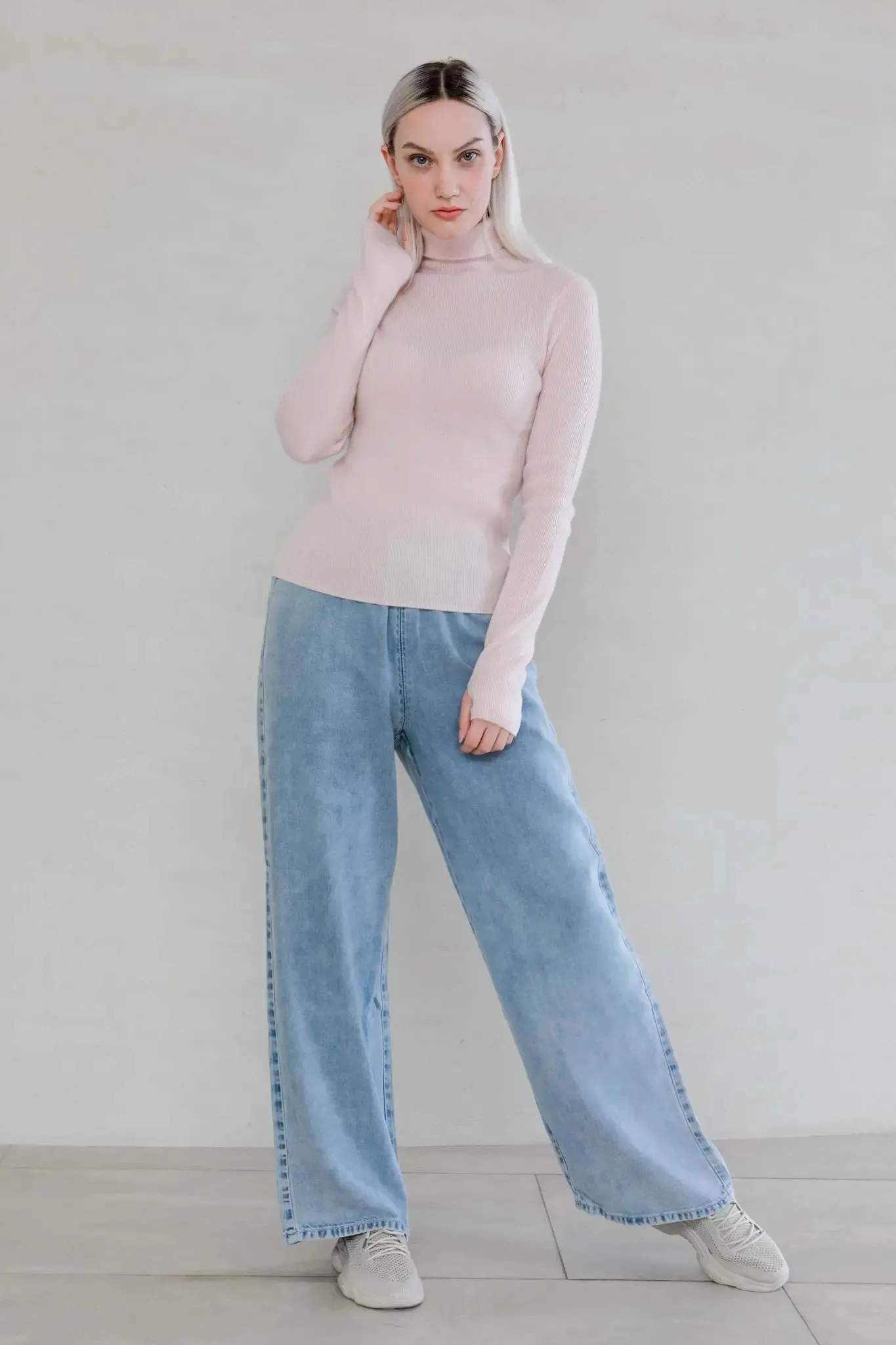 Slim Turtleneck Cashmere Sweater with Thumb Holes