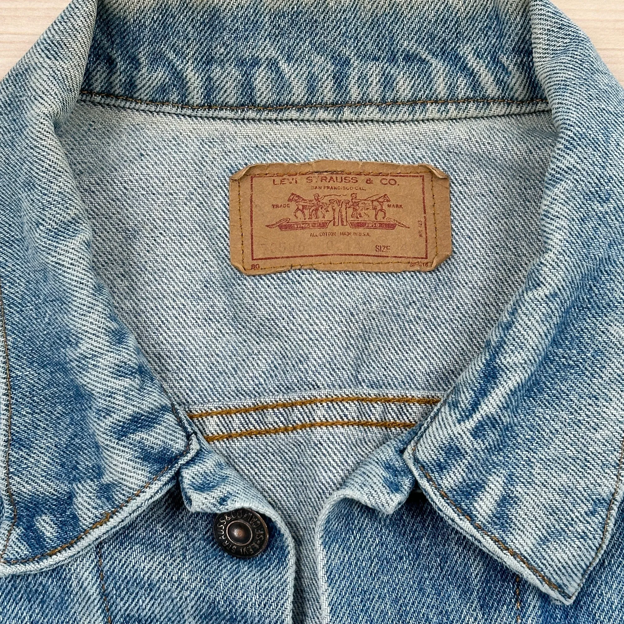 Vintage 80s Levi's Trucker Jacket - Fits Size Large